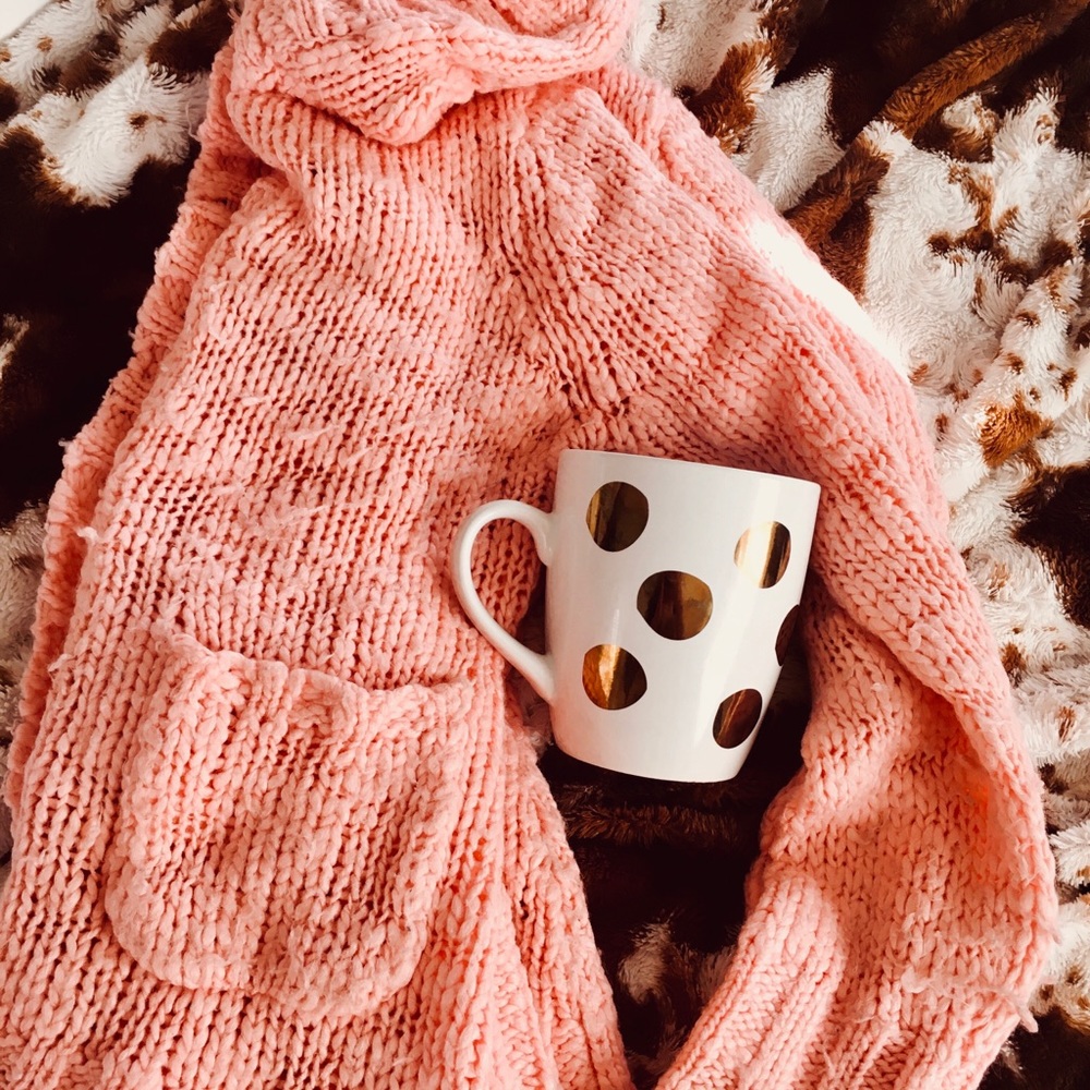 🍁𝙿𝚎𝚊𝚌𝚑 𝚜𝚠𝚎𝚊𝚝𝚎𝚛